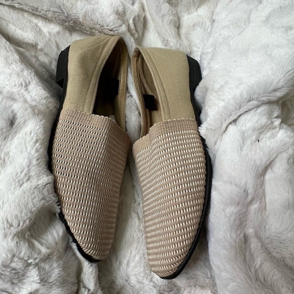 Shoes   - Picture 5 of 8